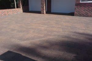Cobbled-Paving-Driveway